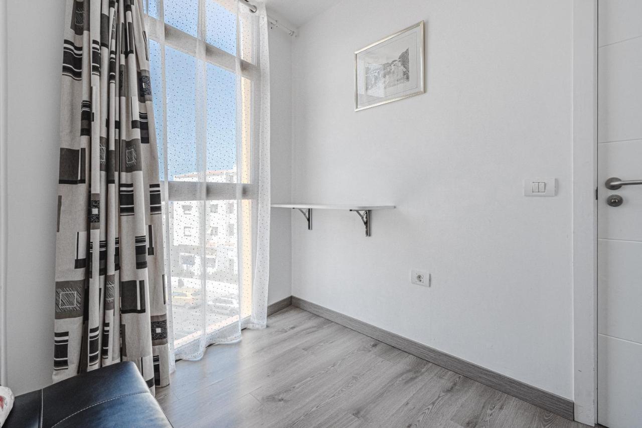 Family Apartment With 3 Bedrooms And Balcony Near Los Gigantes And Ocean ปัวร์โตเดซานตีอาโก ภายนอก รูปภาพ